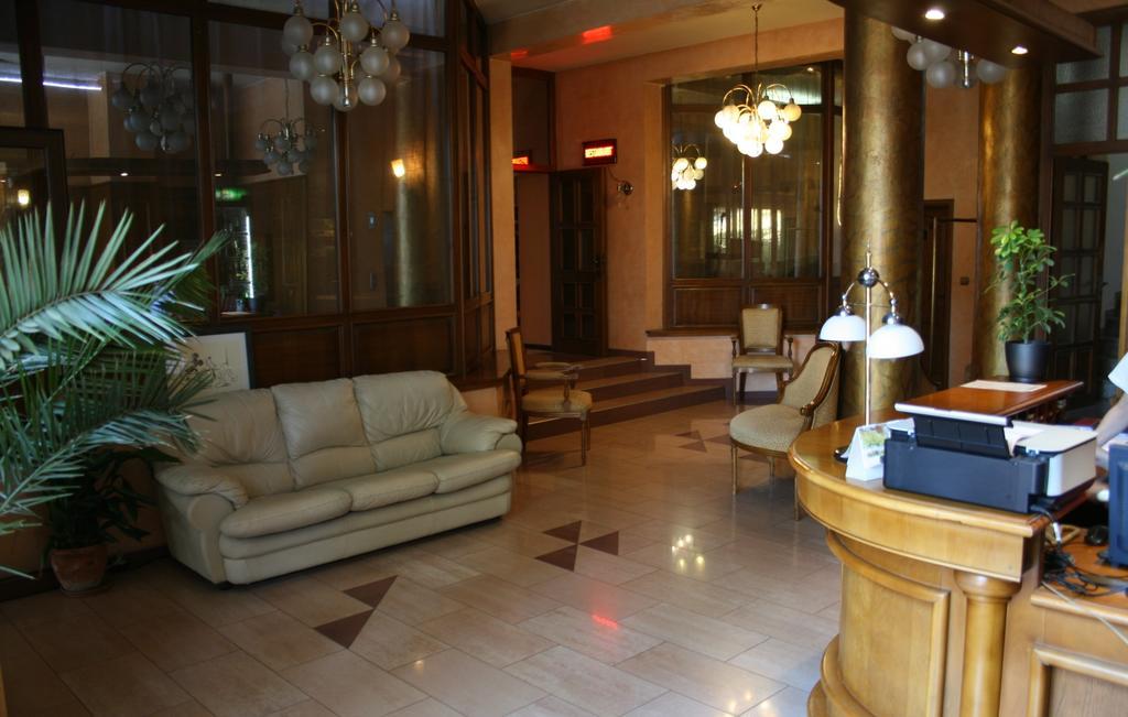 Hotel Nicol Plovdiv Buitenkant foto