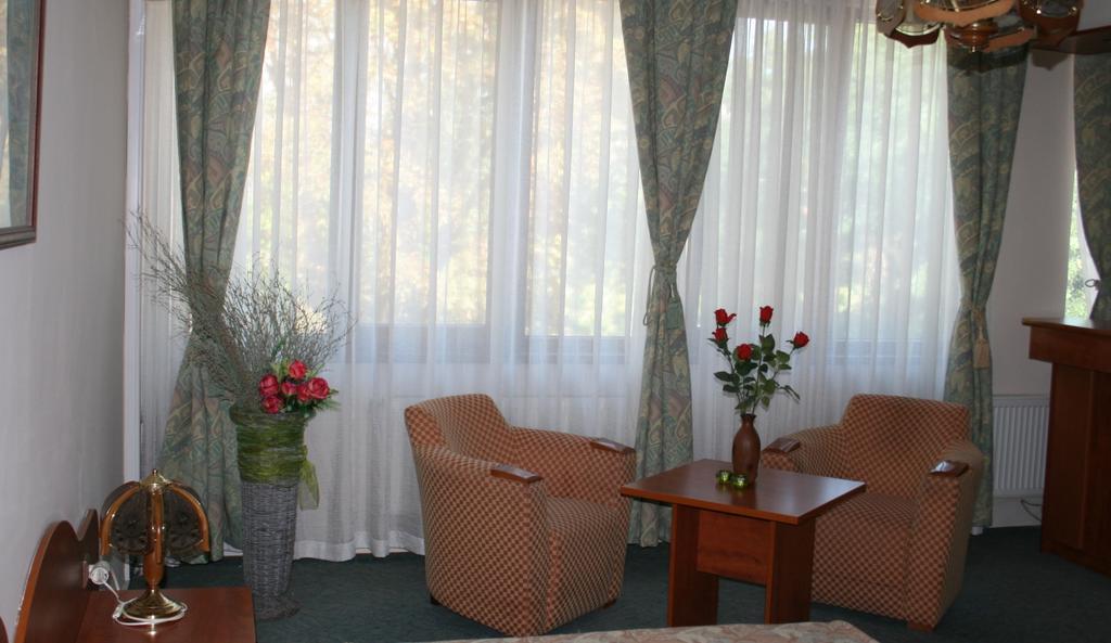 Hotel Nicol Plovdiv Buitenkant foto