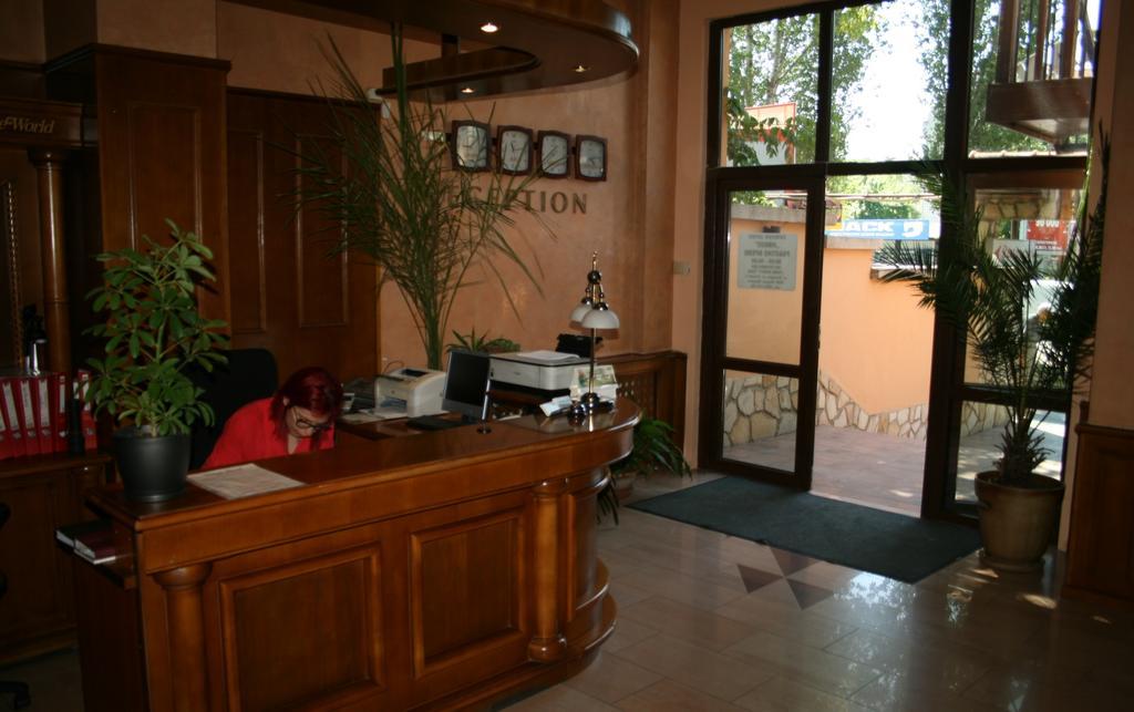 Hotel Nicol Plovdiv Buitenkant foto